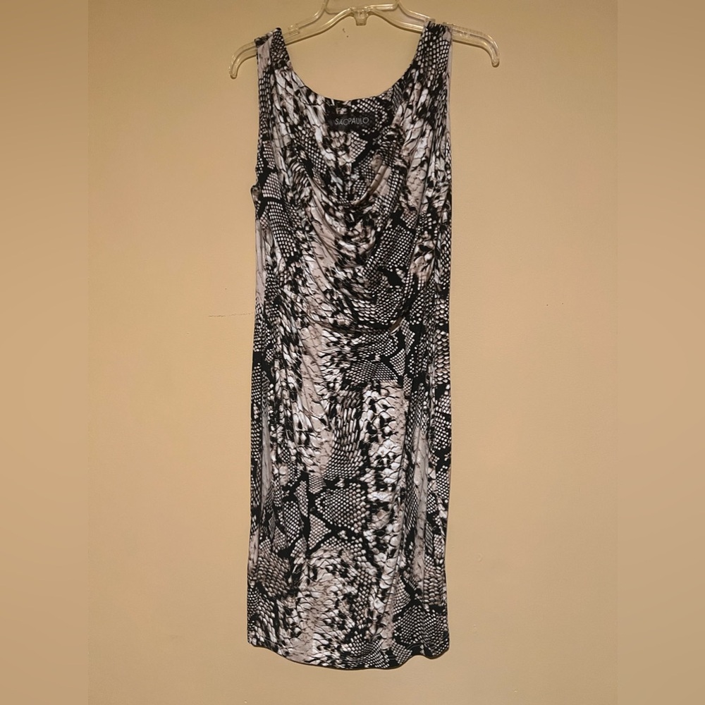 Beautiful dress by Brazilian designer São Paulo.